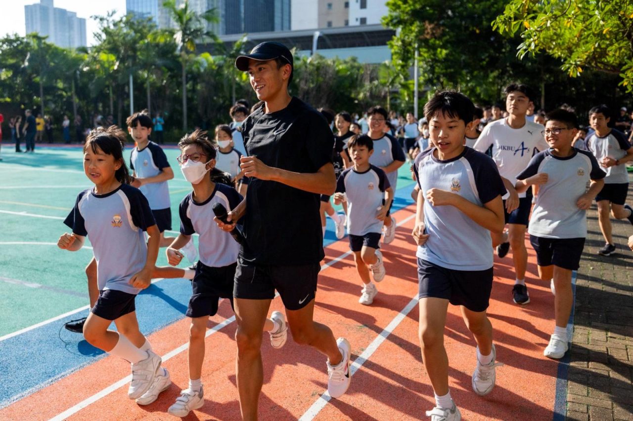 大迫傑與香港學生分享正確跑步姿勢(Brian Ching@EKiDEN)
