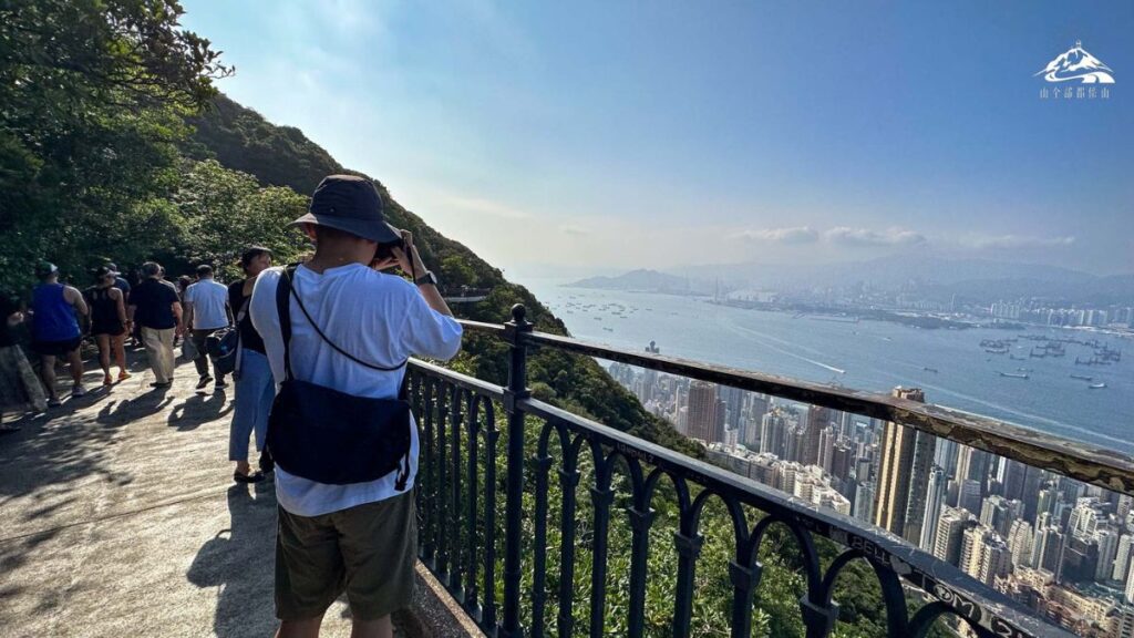 香港大學行山上山頂︱龍虎山接纜車徑
