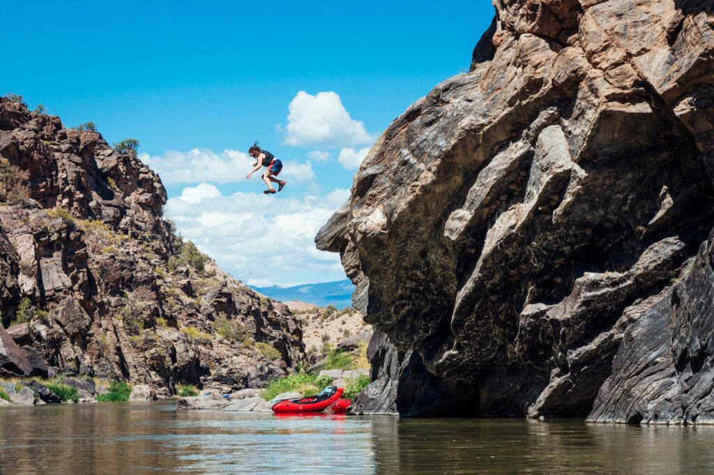 Patagonia Water Sports 系列今季推出男、女裝全新科技功能性衝浪產品。